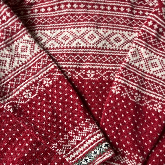 Women’s LL Bean Sweater Medium Red Beige Green Wool Buttons - Picture 10 of 14